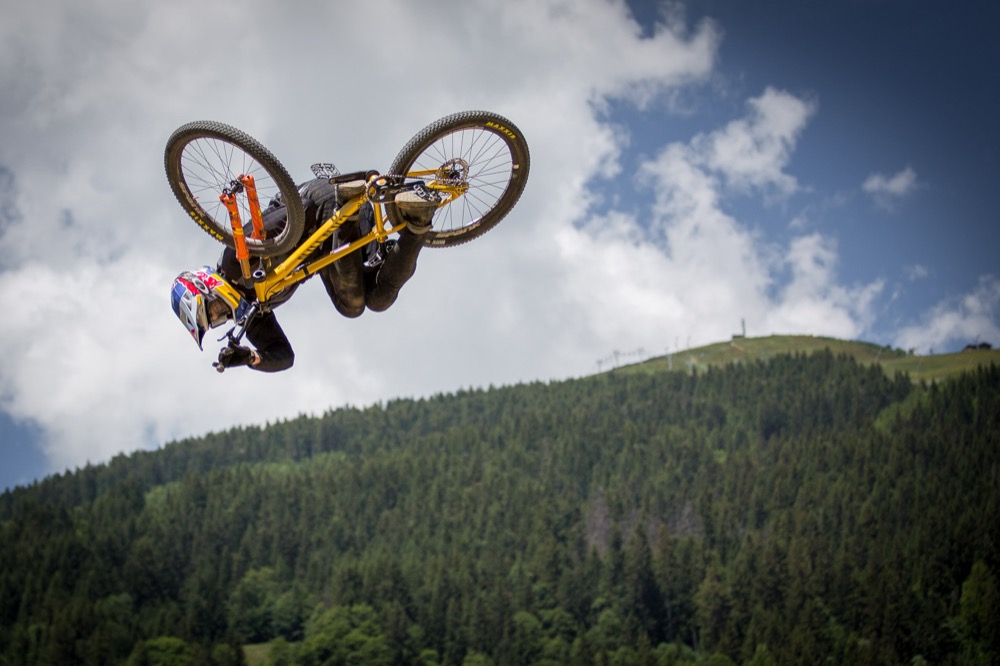 Mountain biking — Red Bull Illume 2019